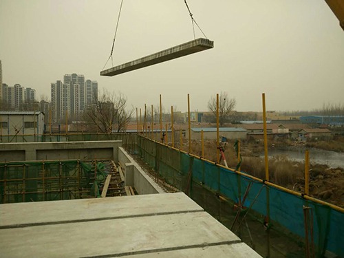 中建二局廊坊工地15mSP板吊裝現場